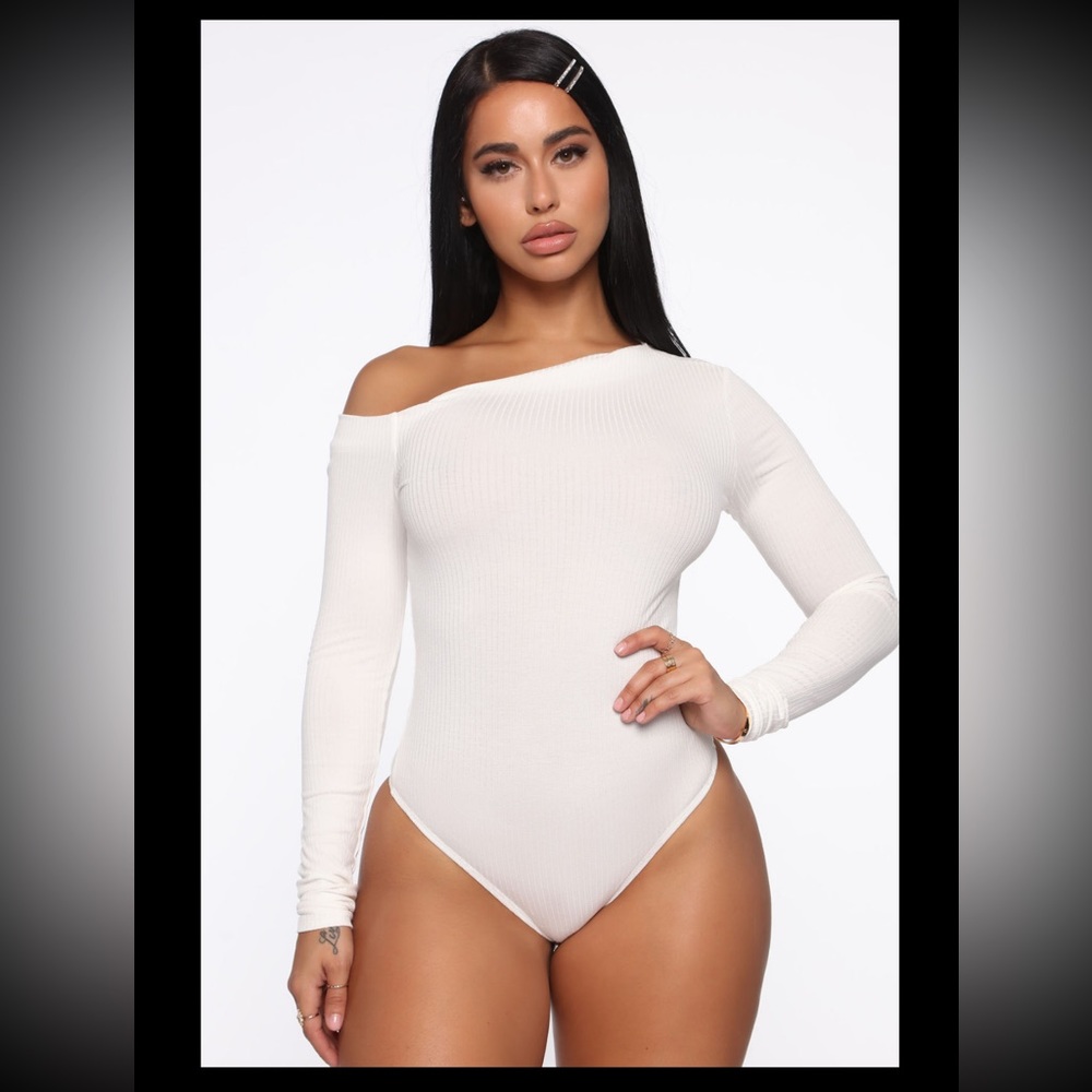 Fashion Nova one shoulder bodysuit size L